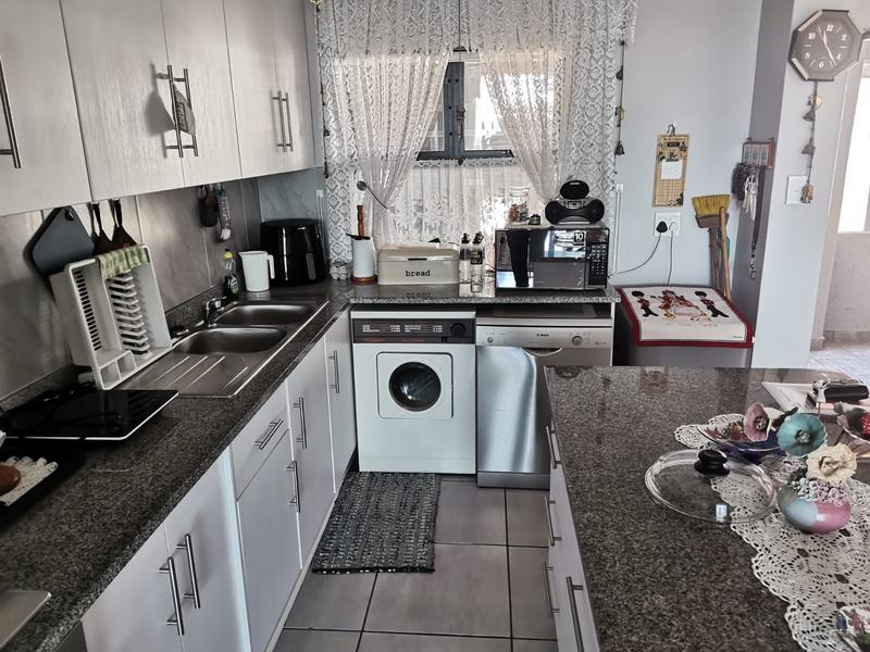 2 Bedroom Property for Sale in Island View Western Cape